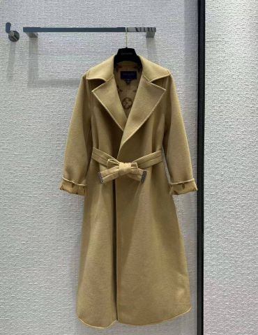 Пальто  Louis Vuitton LUX-95777